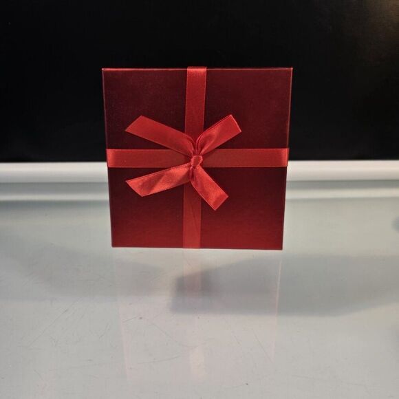 Voila Gift Box Valentine Red With Bow Empty Gift Storage Box 5.75" x 5.75"x 2.5" - Picture 1 of 5